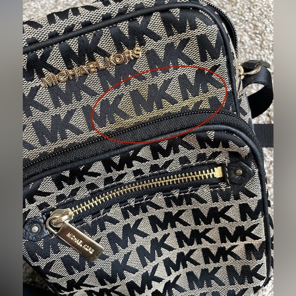 Michael Kors Crossbody - Picture 7 of 7